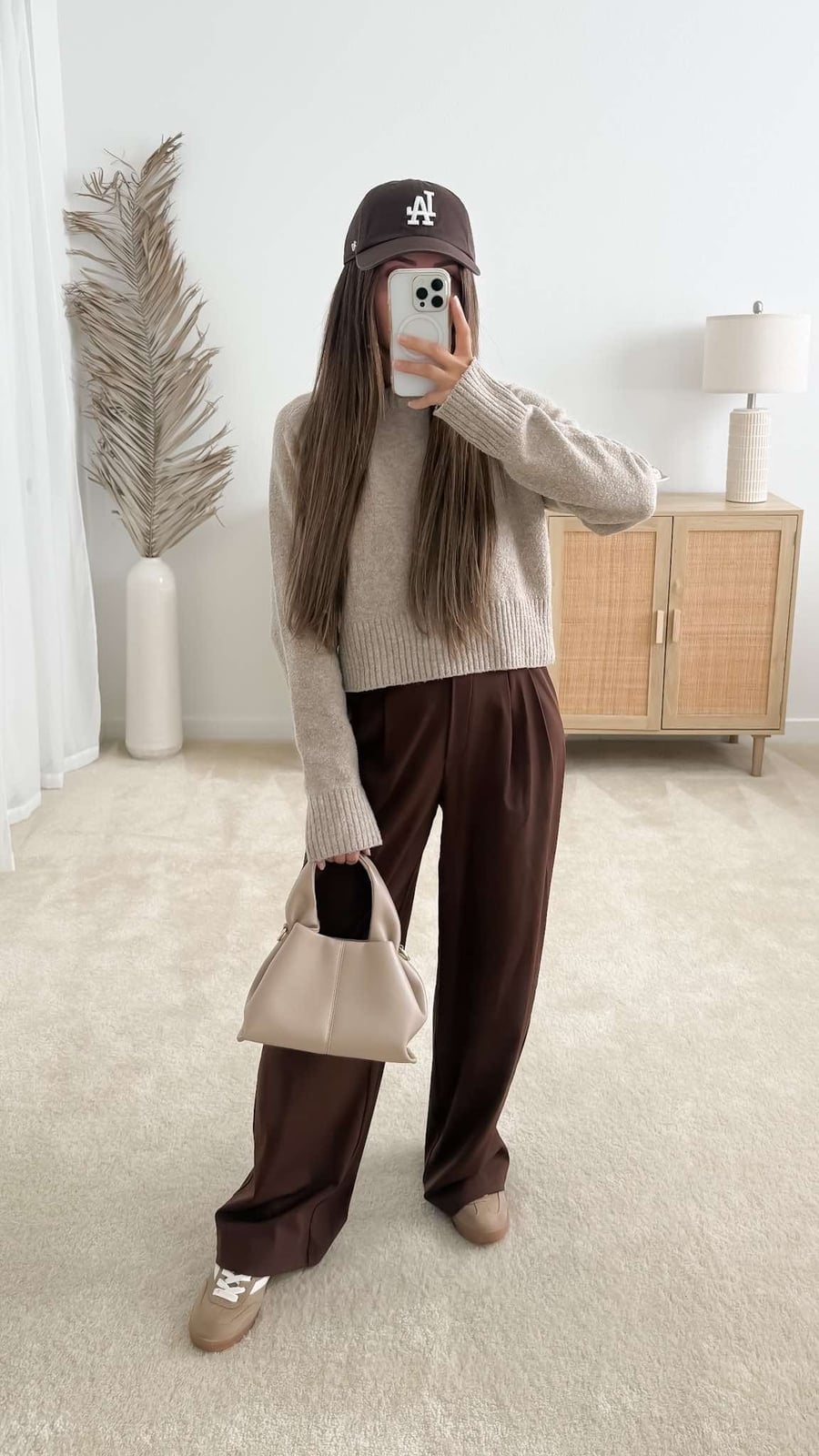 Beige cropped sweater with brown pants Beige cropped sweater with brown pants — Brown Sweater Outfit