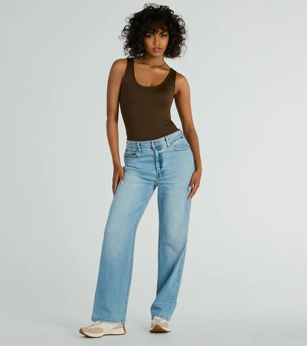 Brown Tank Top with Light Blue Wide-Leg Jeans, Close-Up Take Brown Tank Top with Light Blue Wide-Leg Jeans, Close-Up Take — Brown Top Outfits