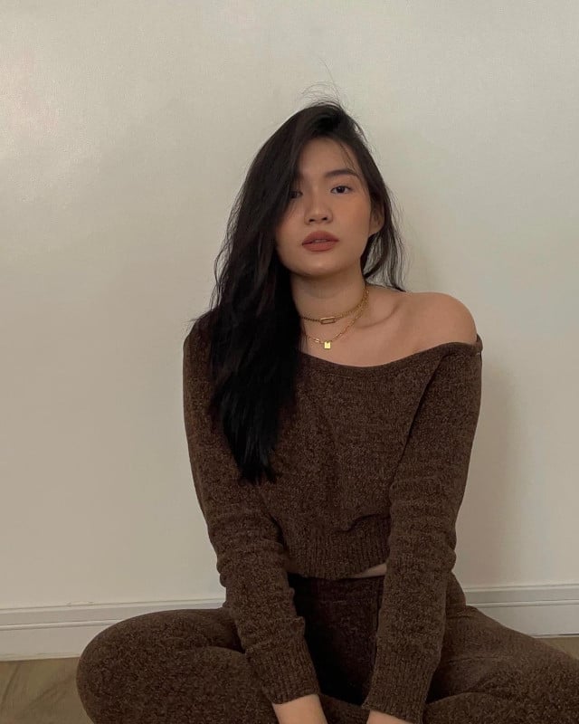 Cozy Brown Off-the-Shoulder Knit Sweater, Cropped Cozy Brown Off-the-Shoulder Knit Sweater, Cropped — Brown Top Outfits
