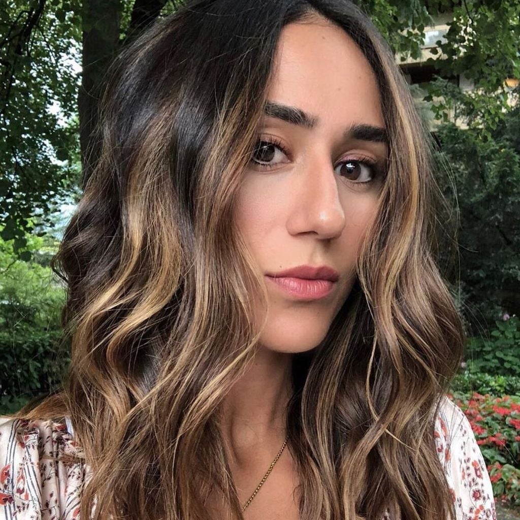 Shoulder Length Dark Brown With Caramel Balayage Shoulder Length Dark Brown With Caramel Balayage — Brunette Hair Colors
