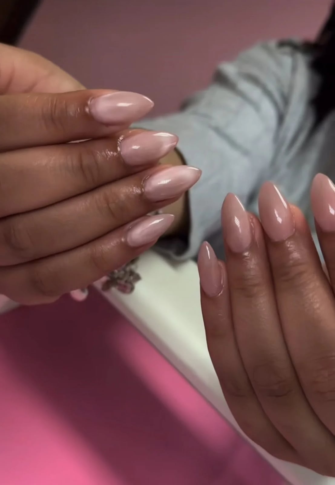 Medium Almond Cat Eye Nude Nails Medium Almond Cat Eye Nude Nails — Builder Gel Nails