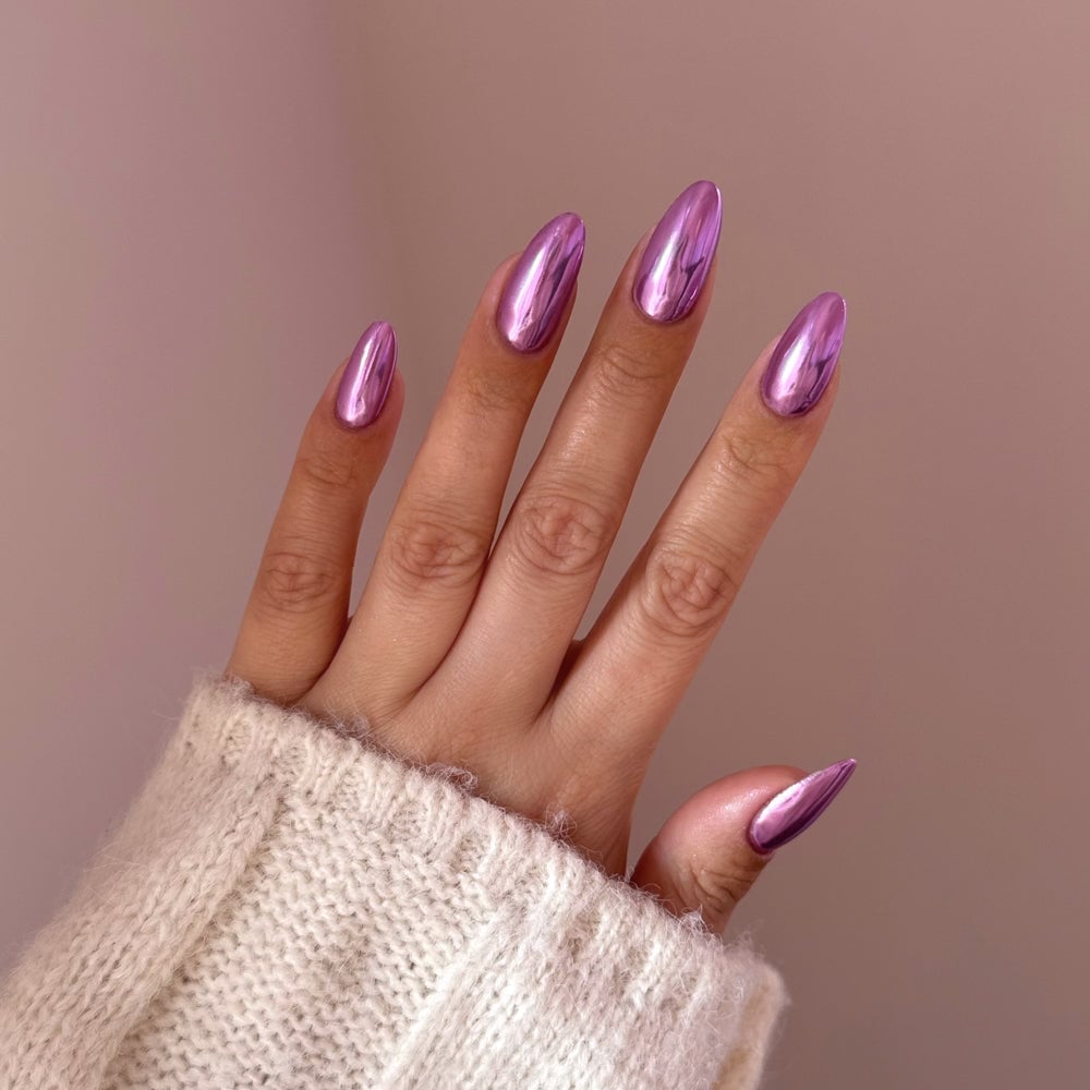 Medium Almond Purple Chrome Nails Medium Almond Purple Chrome Nails — Builder Gel Nails