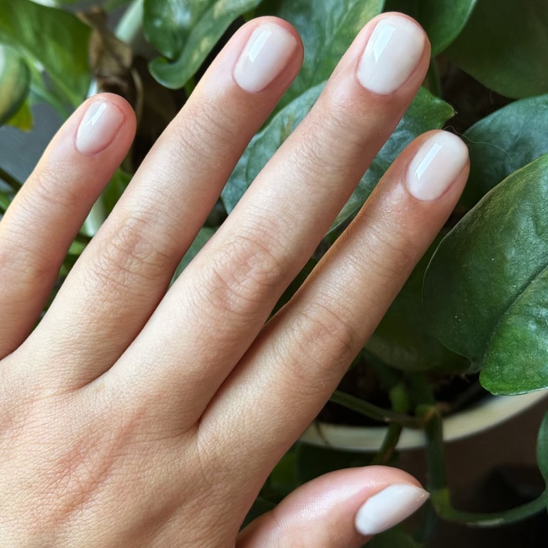 Short Oval Creamy Nude Nails Short Oval Creamy Nude Nails — Builder Gel Nails
