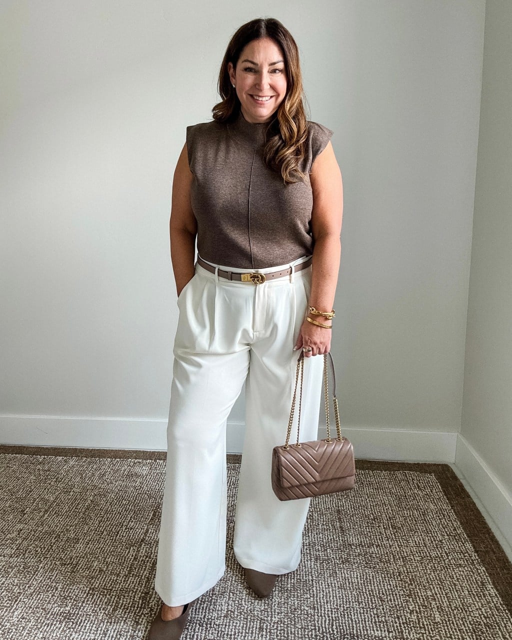 White wide leg trousers with brown mock neck top White wide leg trousers with brown mock neck top — Business Casual Outfits