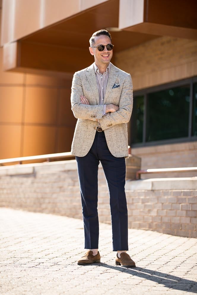Tweed blazer with gingham shirt and tailored trousers Tweed blazer with gingham shirt and tailored trousers — Business Casual Outfits