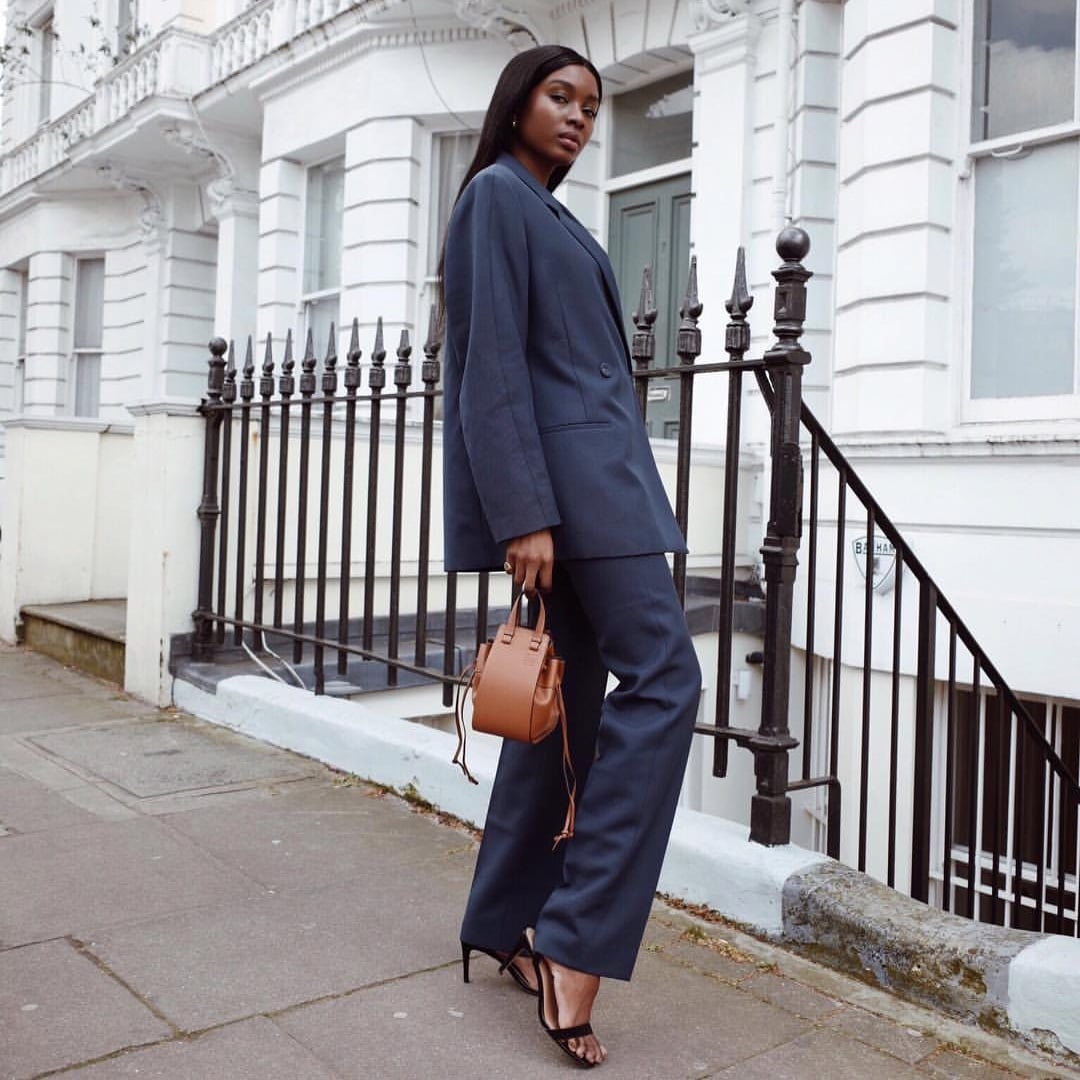 Oversized Navy Suit With Wide Leg Trousers Oversized Navy Suit With Wide Leg Trousers — Business Professional Outfits
