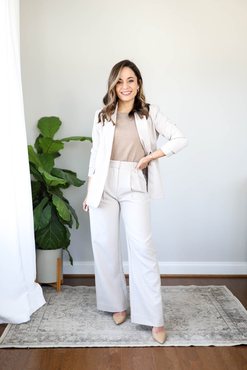 Light Beige Relaxed Fit Blazer With Wide Leg Trousers Light Beige Relaxed Fit Blazer With Wide Leg Trousers — Business Professional Outfits