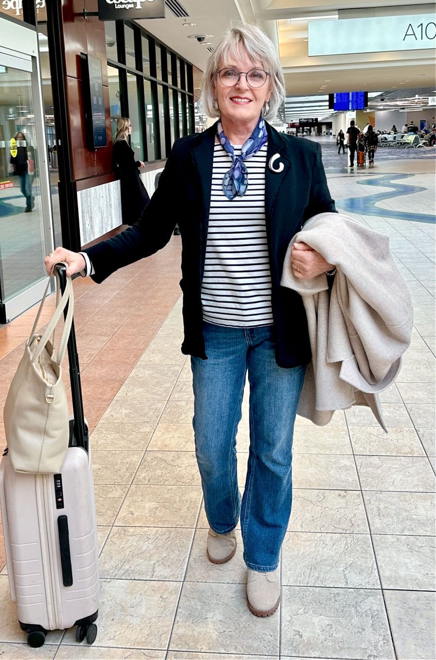 Striped Top With Blazer and Scarf for Travel Striped Top With Blazer and Scarf for Travel — Capsule Wardrobe