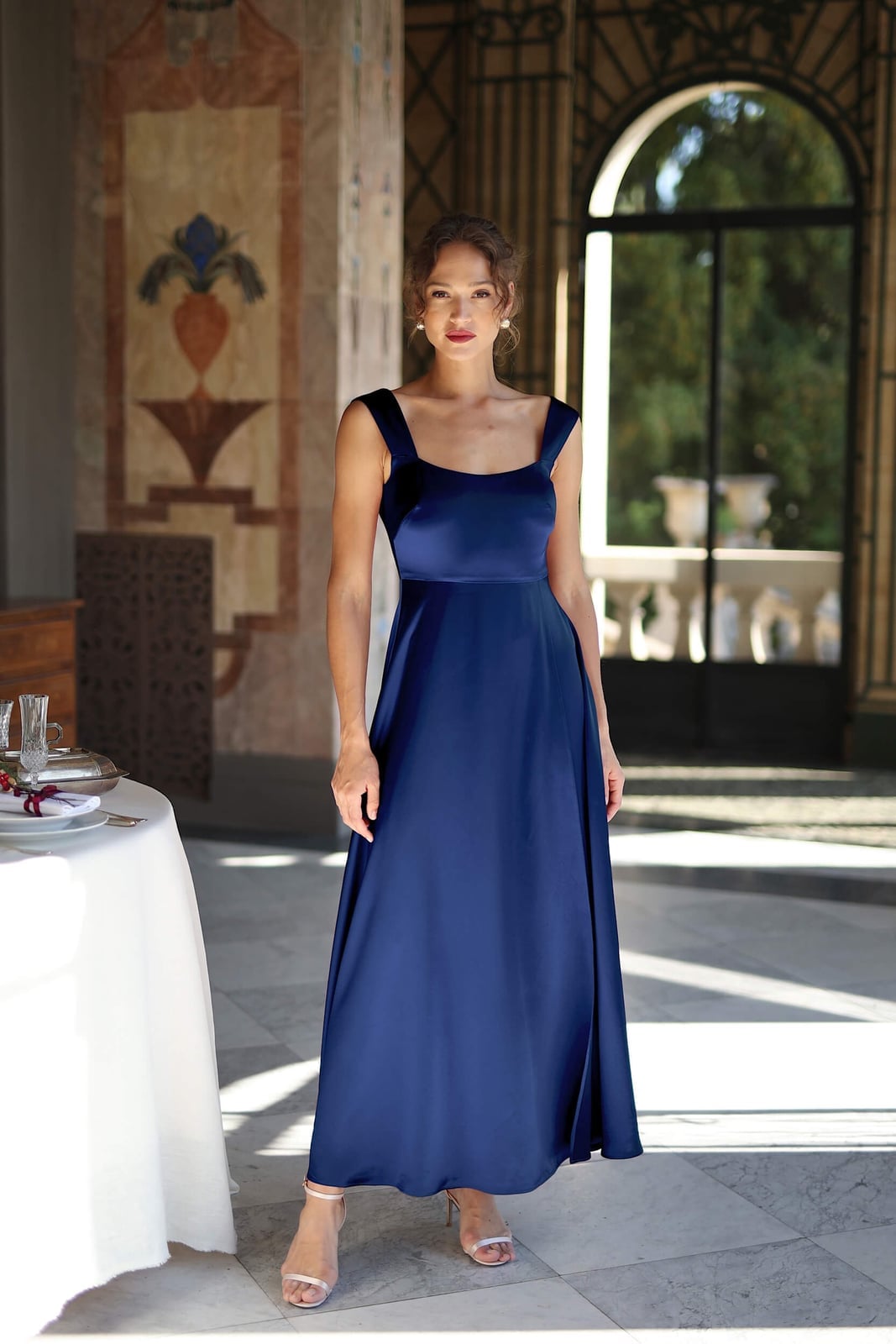Navy blue satin A-line dress with square neckline Navy blue satin A-line dress with square neckline — Casino Outfits