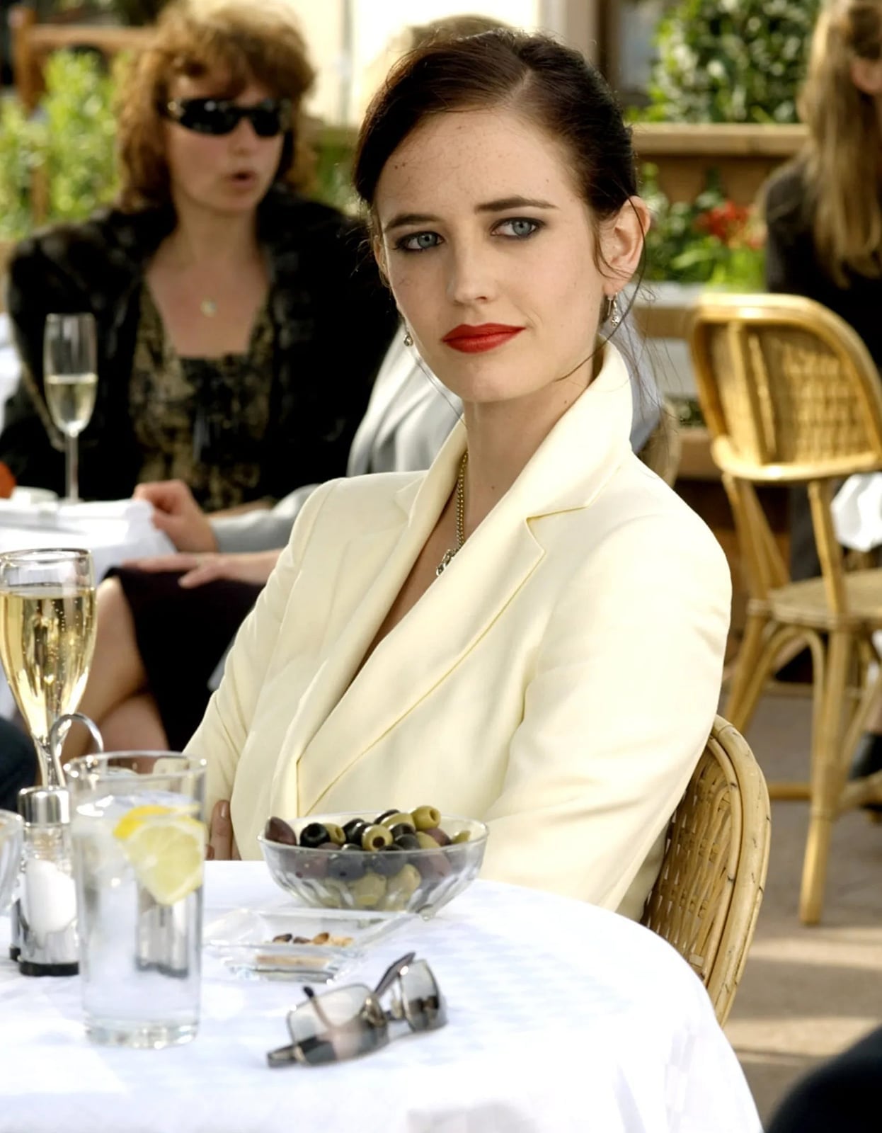 Cream blazer over a dark top Cream blazer over a dark top — Casino Outfits