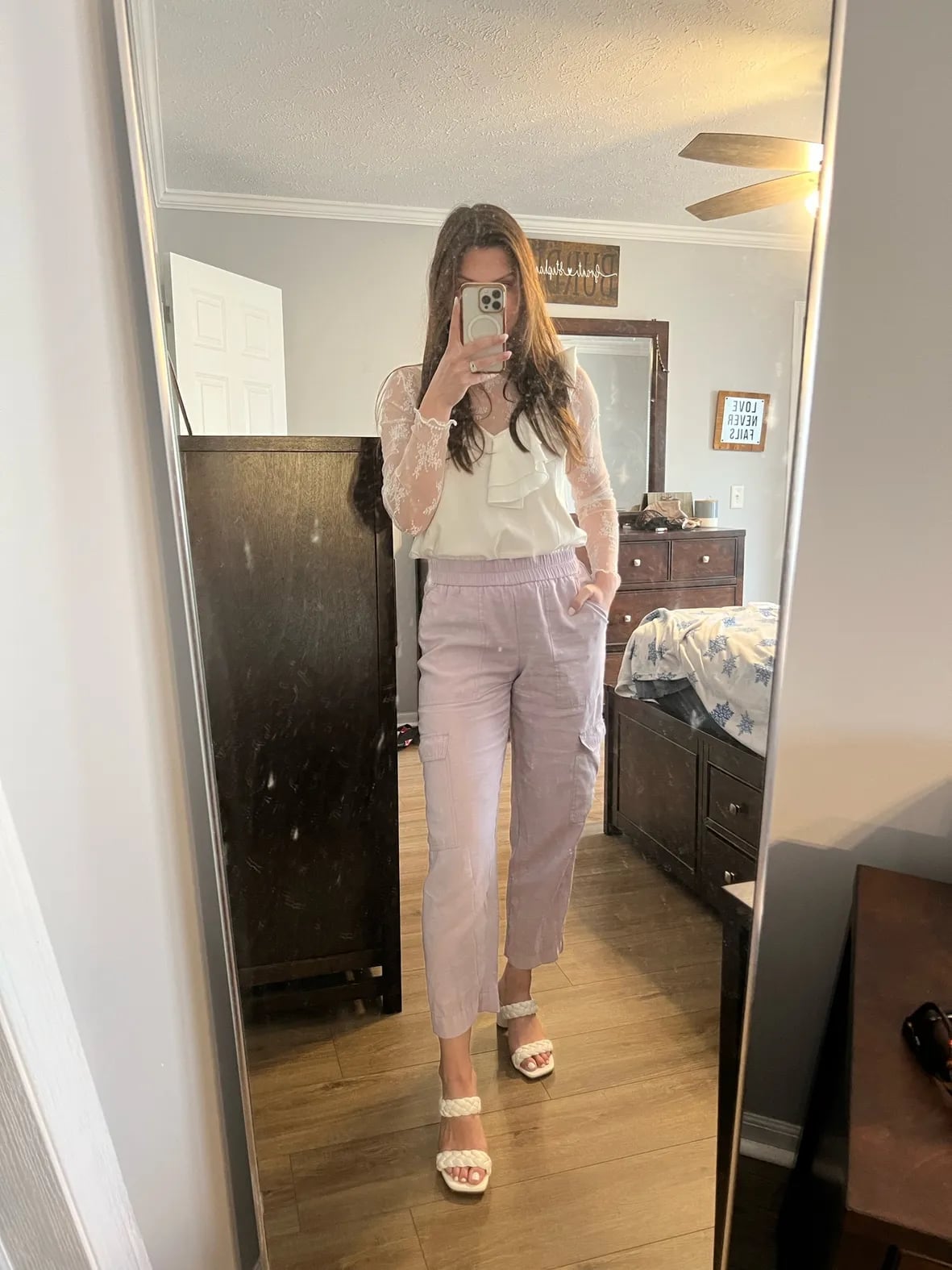 Cargo pants with a lace-trimmed blouse Cargo pants with a lace-trimmed blouse — Casual Church Outfit