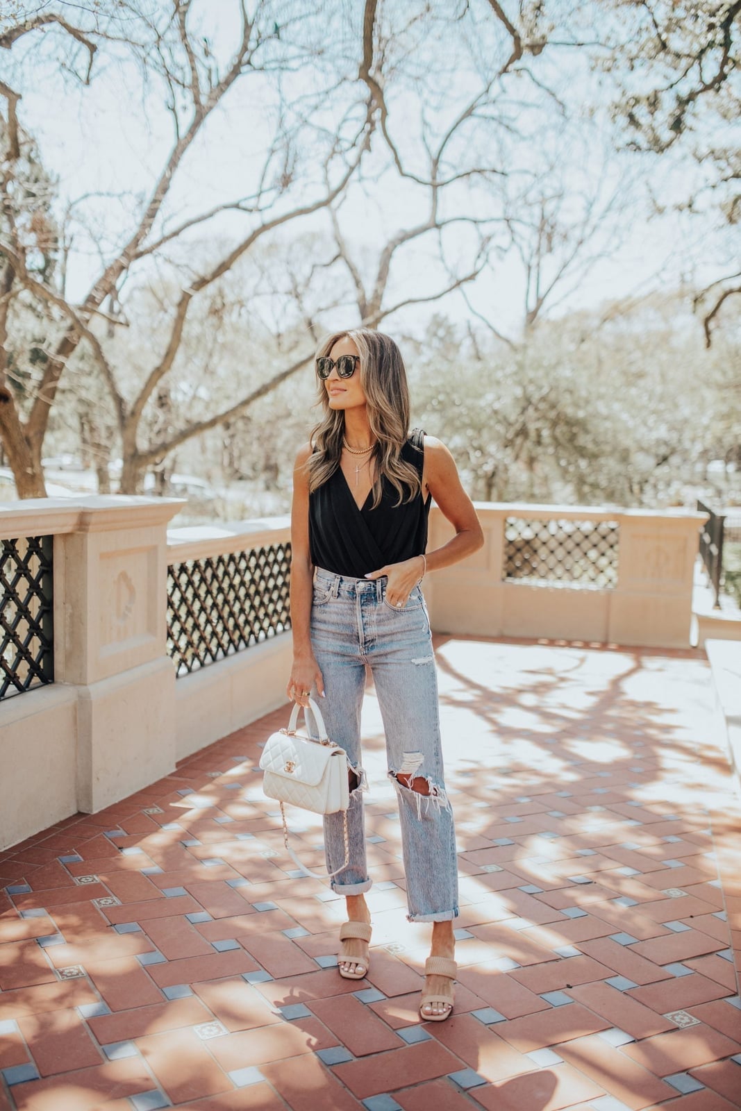 Bodysuit with Ripped Jeans and Heeled Sandals, Close-Up Take Bodysuit with Ripped Jeans and Heeled Sandals, Close-Up Take — Casual Date Night Outfit