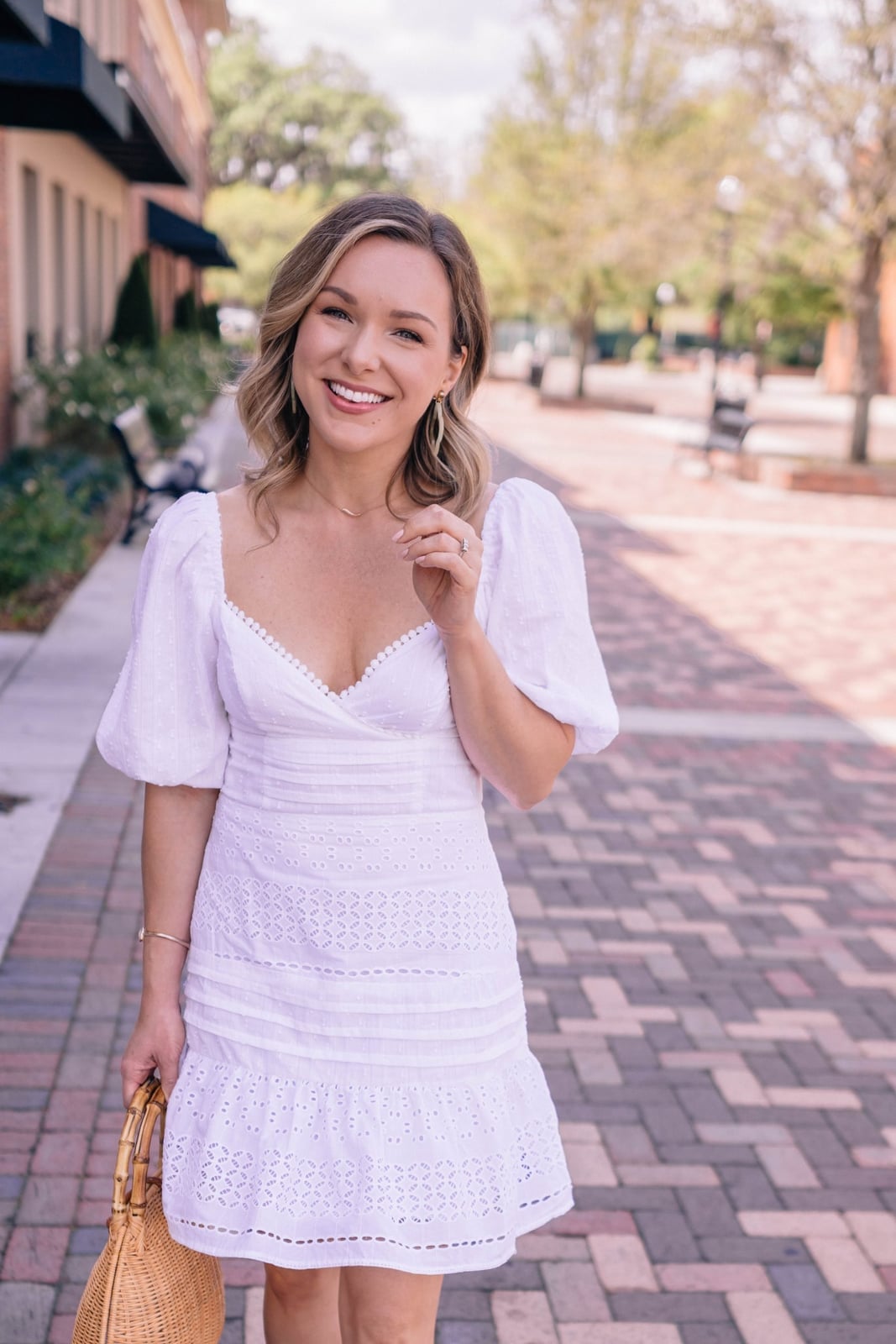 White eyelet mini dress with sweetheart neckline White eyelet mini dress with sweetheart neckline — Casual Dresses