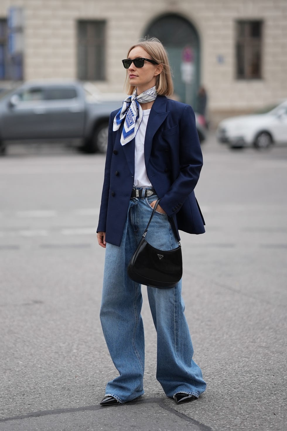 Navy Blazer With Wide Leg Jeans Navy Blazer With Wide Leg Jeans — Casual Style
