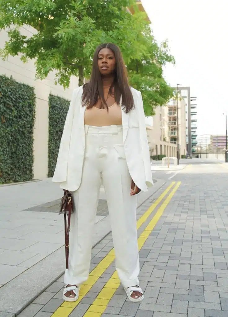 Oversized White Blazer With Wide Leg Trousers Oversized White Blazer With Wide Leg Trousers — Casual Style