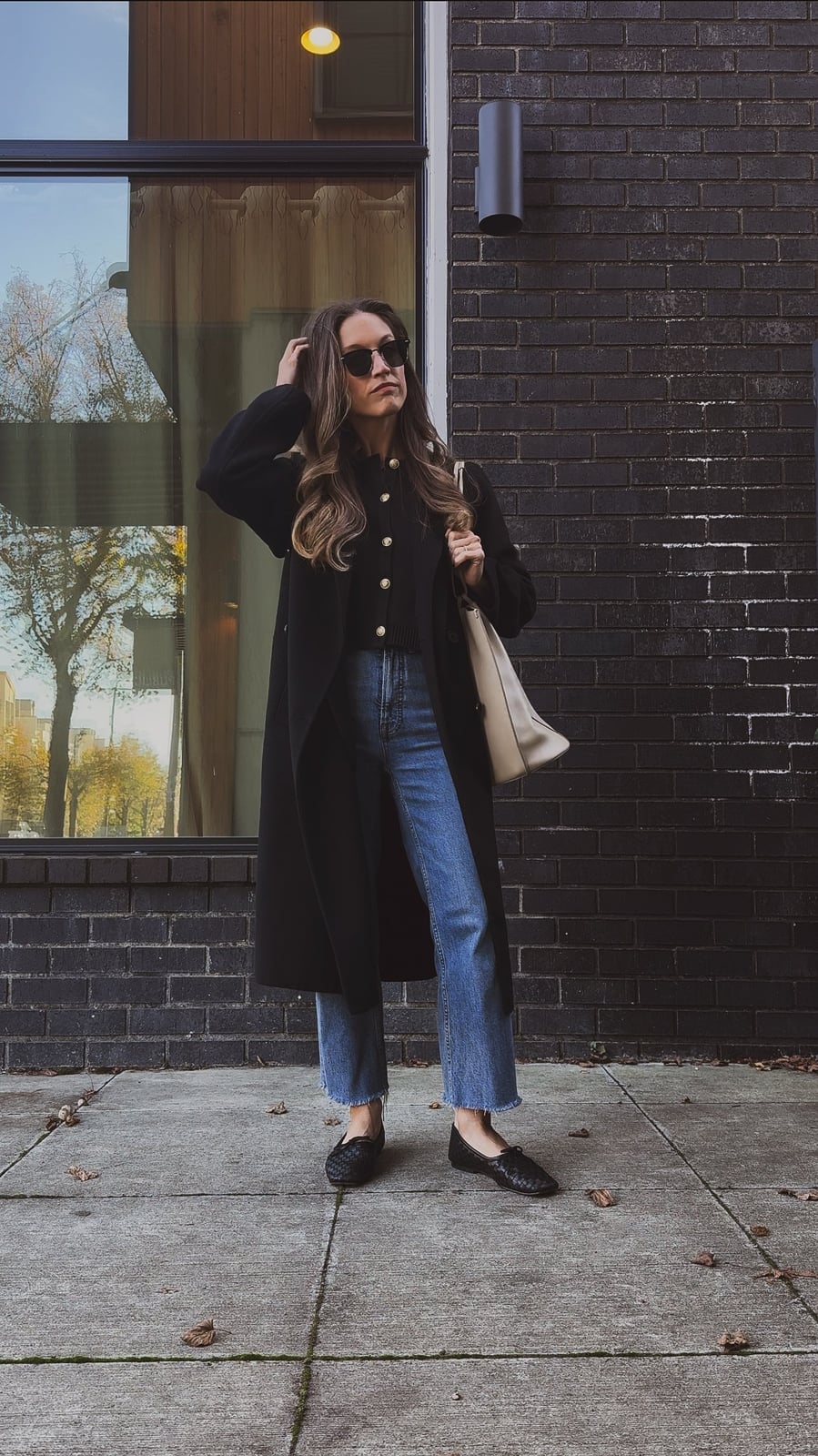 Longline Coat Over Jeans And Button-Up Longline Coat Over Jeans And Button-Up — Casual Style