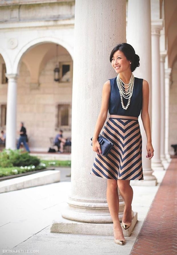Chevron patterned skirt with navy sleeveless top Chevron patterned skirt with navy sleeveless top — Casual Work Outfits