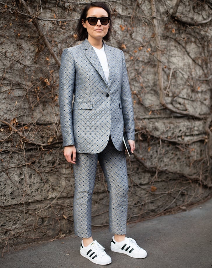 Oversized geometric suit with white t-shirt and sneakers Oversized geometric suit with white t-shirt and sneakers — Casual Work Outfits
