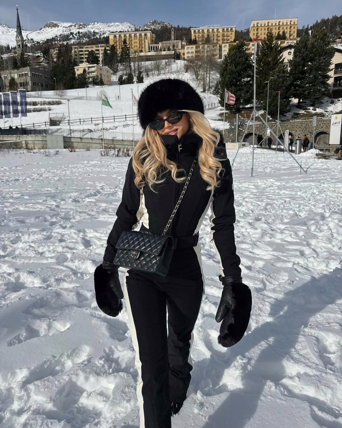 Chic Black Ski Suit With Fur Accents