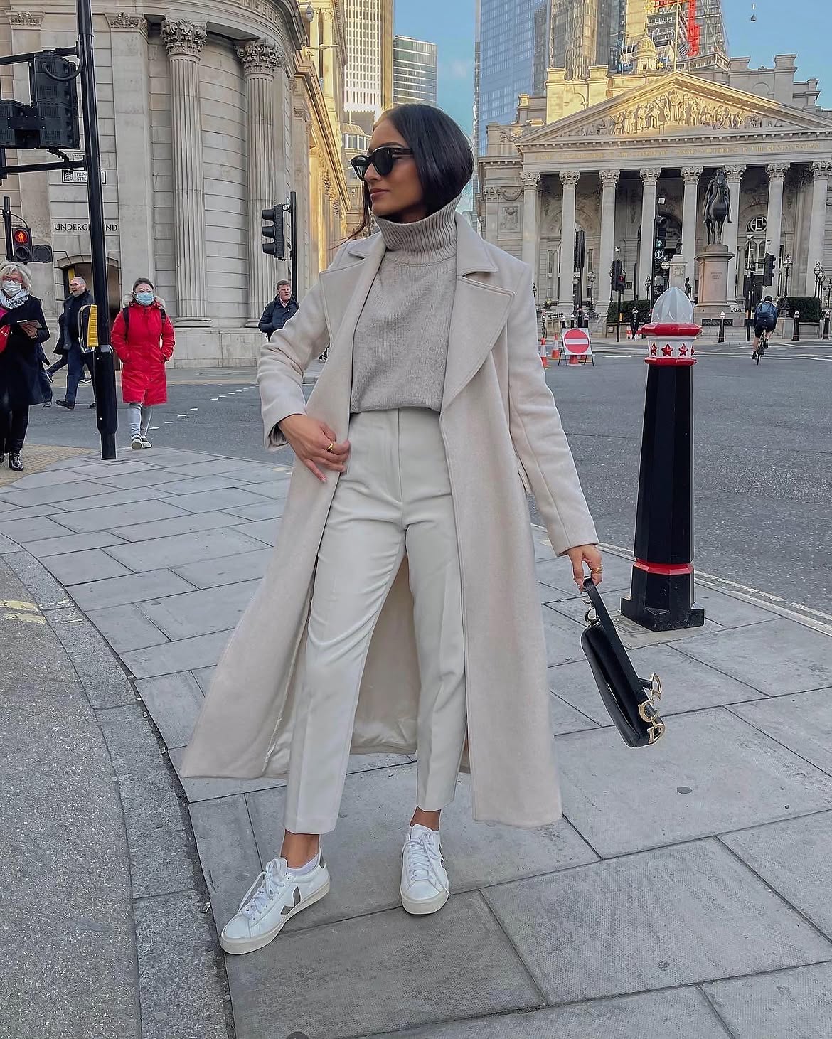 Chic Cream Monochrome Winter Outfit