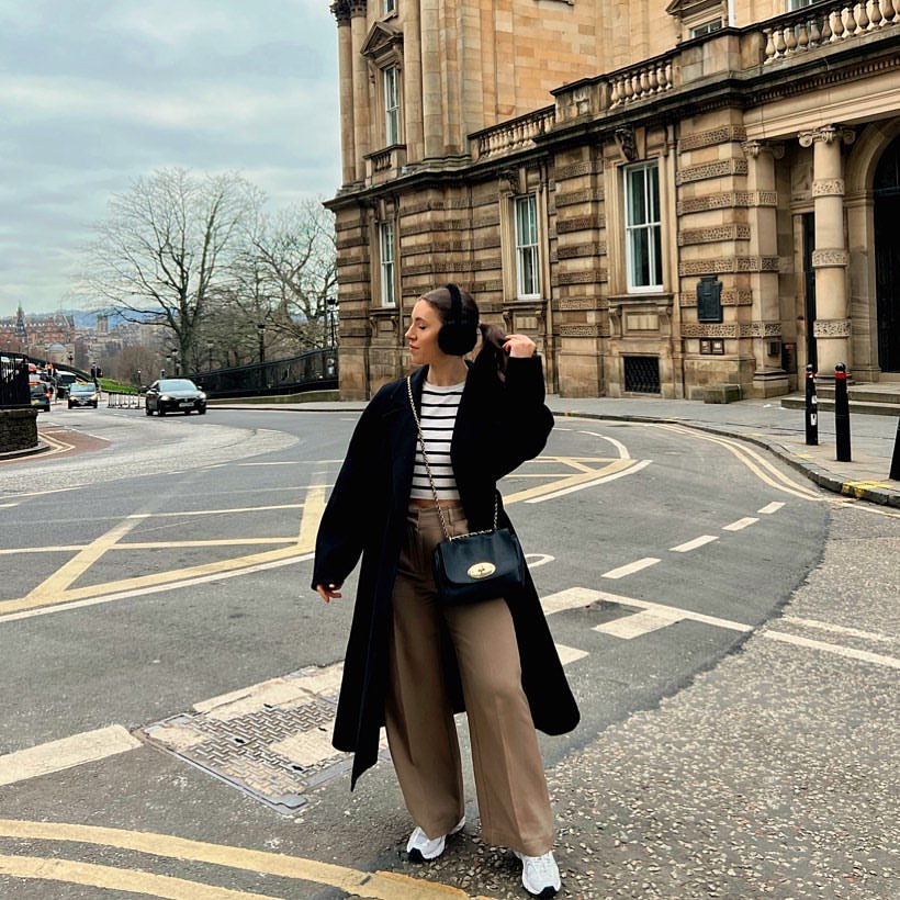 Chic Monochrome Outfit with Wide-Leg Trousers and Trench