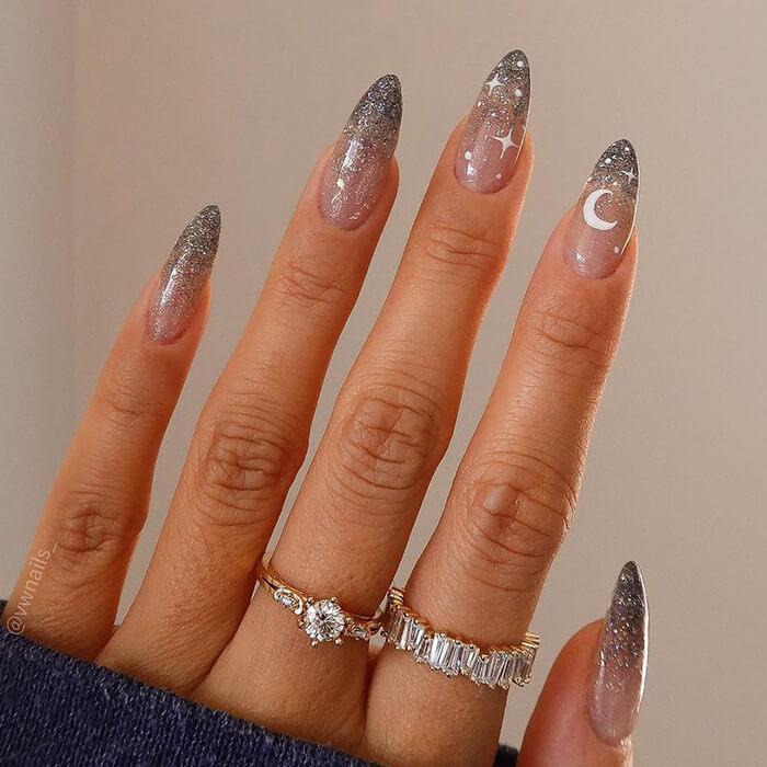 Silver Glitter Gradient Stiletto Almond Nails Silver Glitter Gradient Stiletto Almond Nails — Chic Nails
