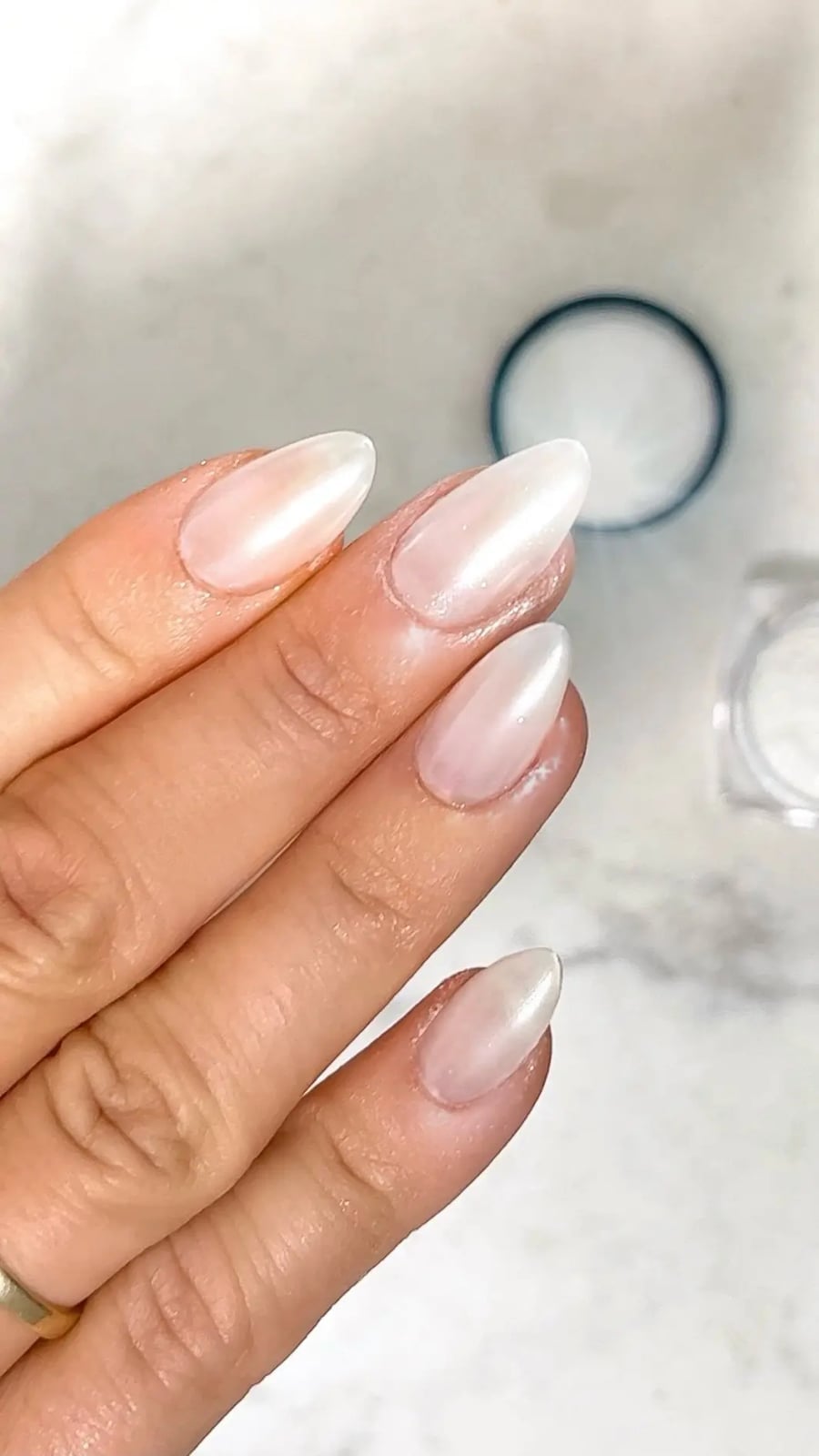 Pearlescent Shimmer Short Almond Nails Pearlescent Shimmer Short Almond Nails — Chic Nails