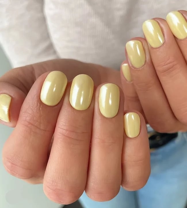 Pale Yellow Glossy Short Square Nails Pale Yellow Glossy Short Square Nails — Chic Nails