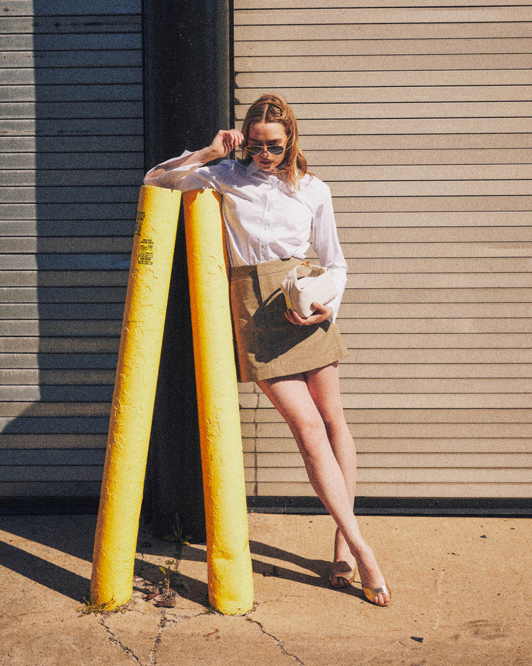 White button-down shirt with mini skirt and gold sandals White button-down shirt with mini skirt and gold sandals — Chic Style