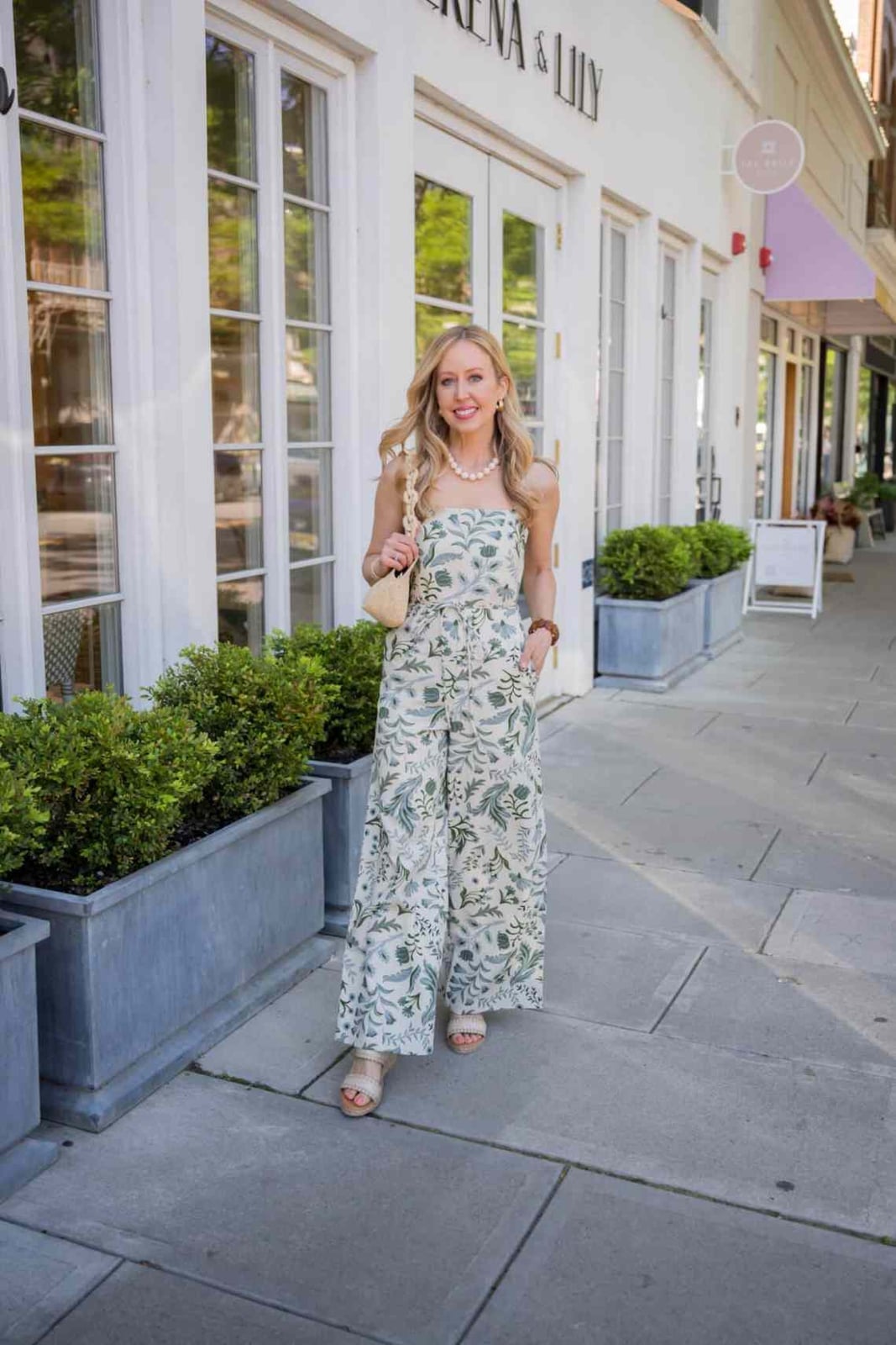 Floral print wide-leg jumpsuit with heeled sandals Floral print wide-leg jumpsuit with heeled sandals — Chic Style