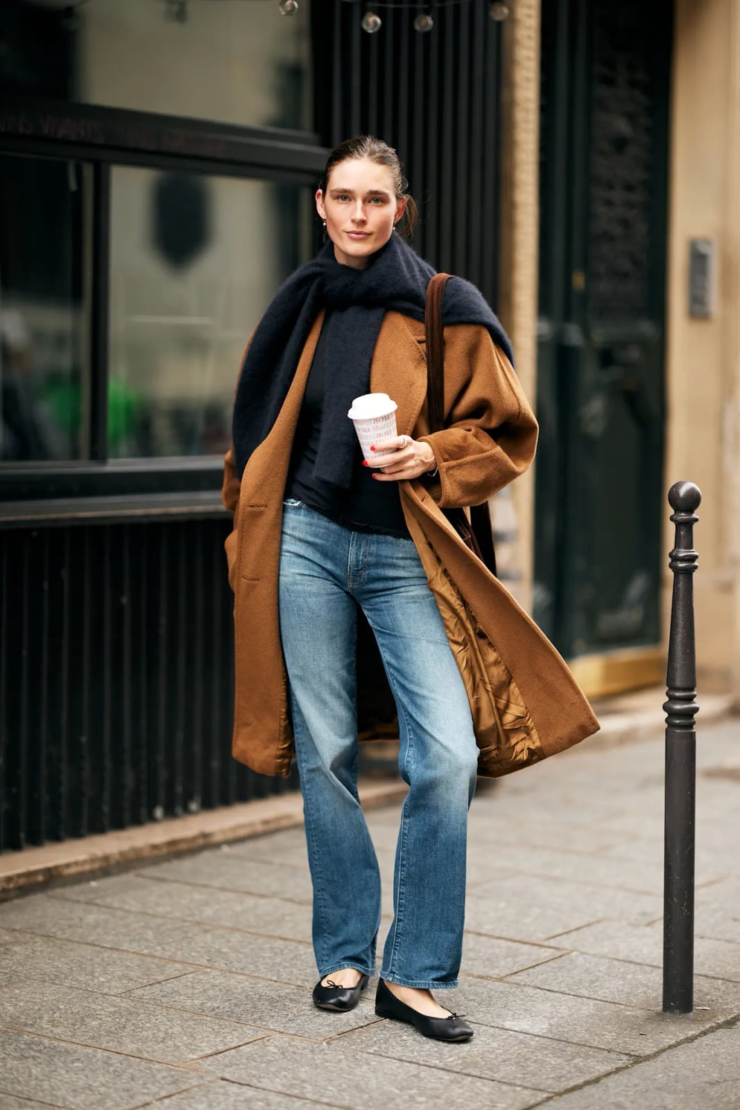 Camel wool coat over black top and straight-leg jeans Camel wool coat over black top and straight-leg jeans — Chic Style