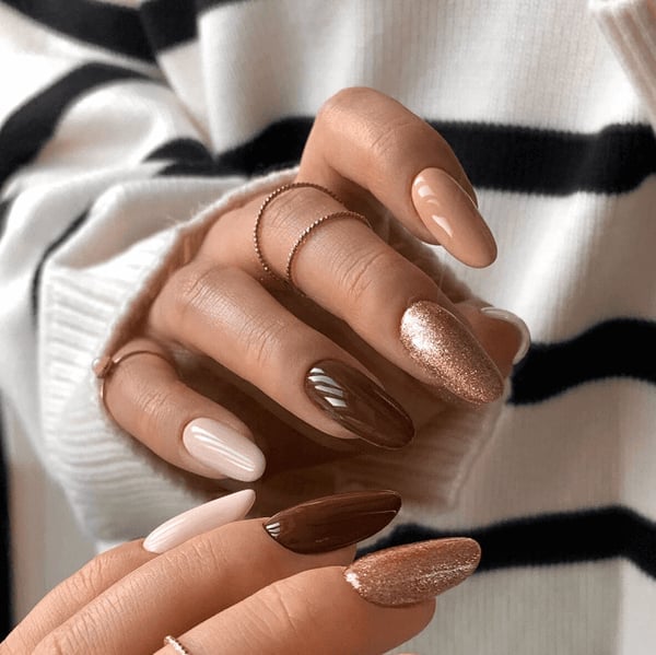 Medium Oval Matte Nails with Rose Gold Glitter Medium Oval Matte Nails with Rose Gold Glitter — Chocolate Nails