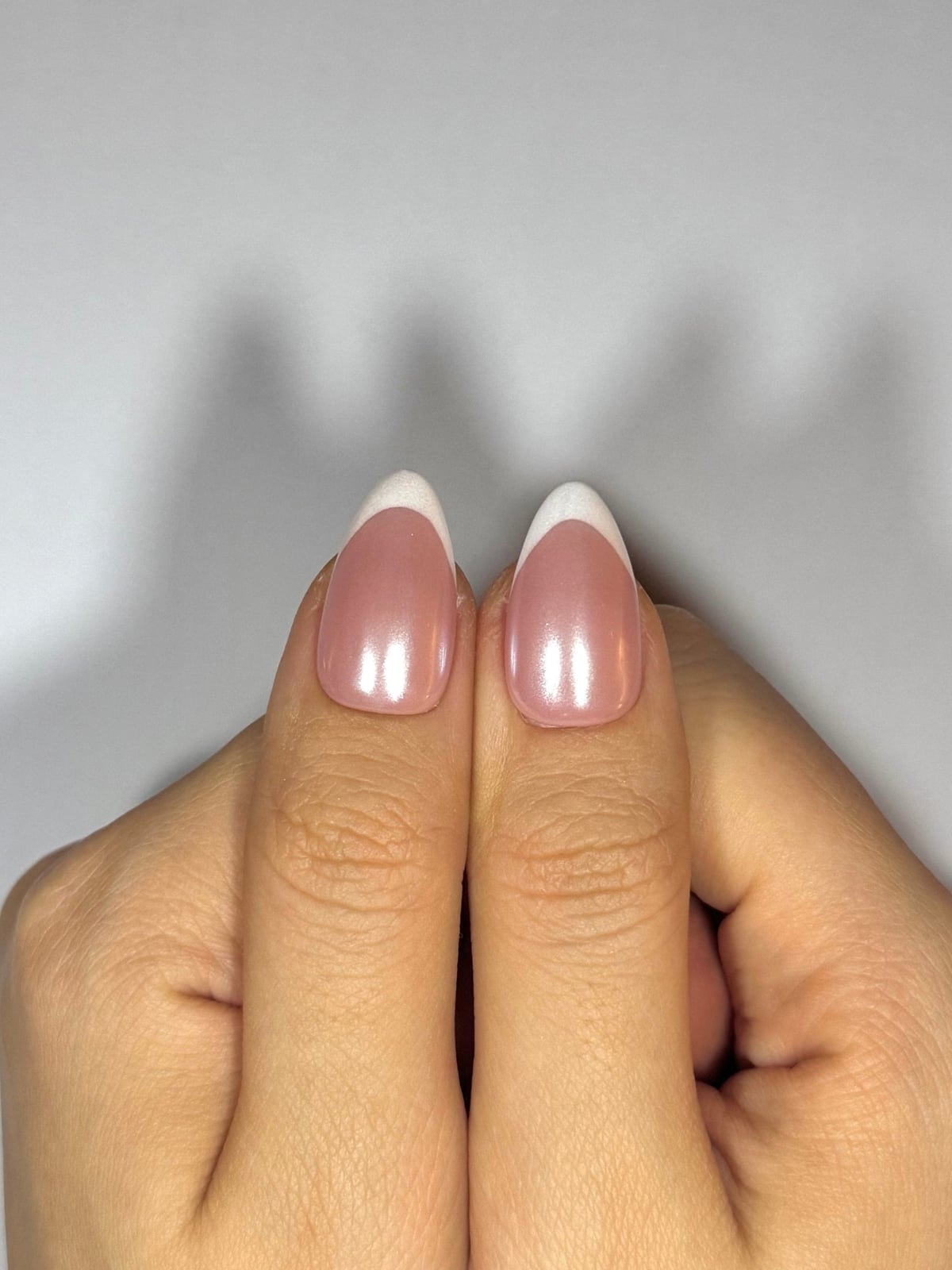 Medium Almond Rosy Beige Chrome With White French Medium Almond Rosy Beige Chrome With White French — Chrome French Tip Nails