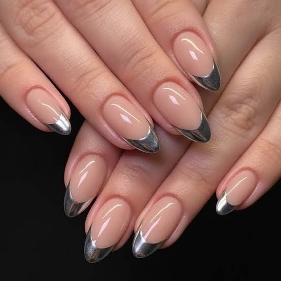 Medium Almond Silver Chrome French Tips Medium Almond Silver Chrome French Tips — Chrome French Tip Nails
