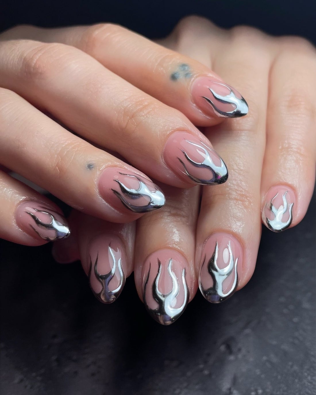 Sheer Pink Base Silver Flame Chrome Medium Almond Nails Sheer Pink Base Silver Flame Chrome Medium Almond Nails — Chrome Nails