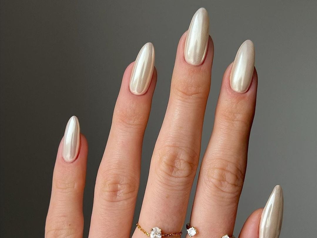 Sheer Nude Chrome French Tip Nails Sheer Nude Chrome French Tip Nails — Chrome Nails Colors