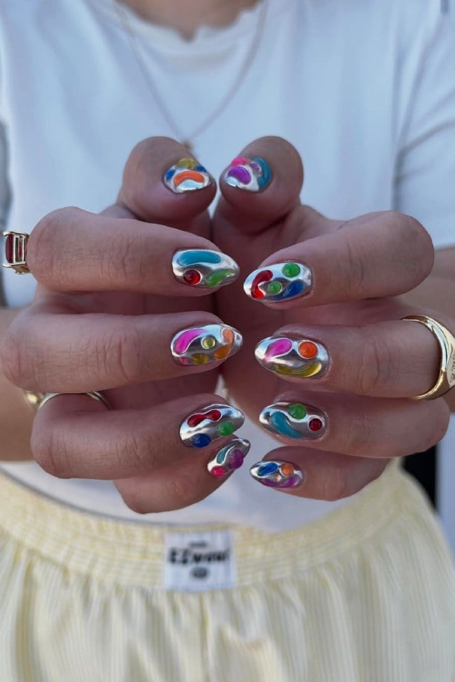 Silver Chrome Abstract Art Rhinestone Nails Silver Chrome Abstract Art Rhinestone Nails — Chrome Nails Colors
