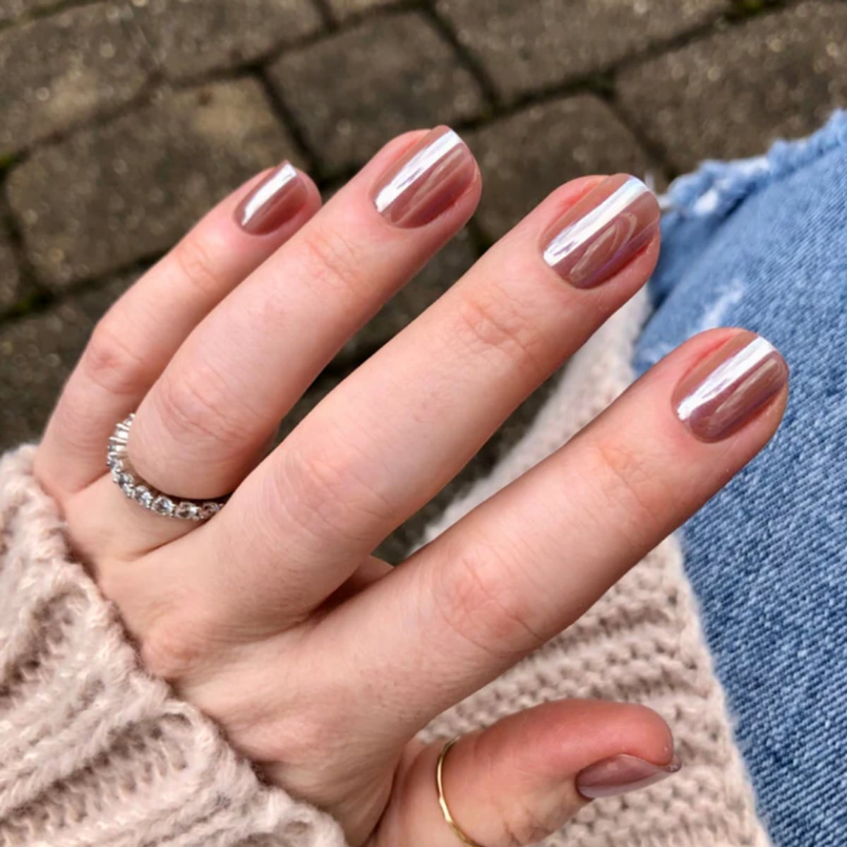 Brown Peach Undertone Chrome with Silver Stripe Brown Peach Undertone Chrome with Silver Stripe — Chrome Nails Colors