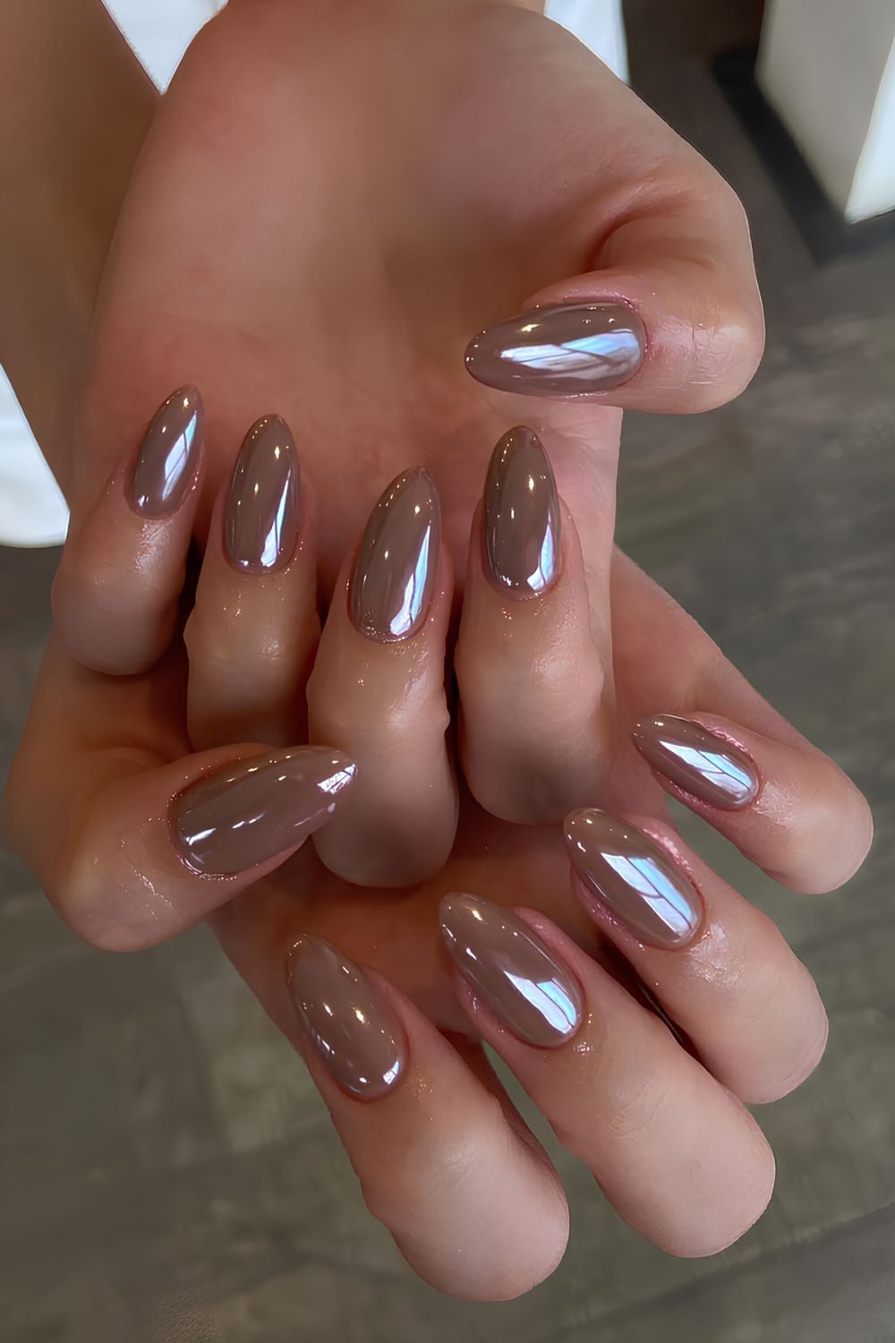 Warm Brown Blue Pink Iridescent Chrome Almond Nails Warm Brown Blue Pink Iridescent Chrome Almond Nails — Chrome Nails Colors