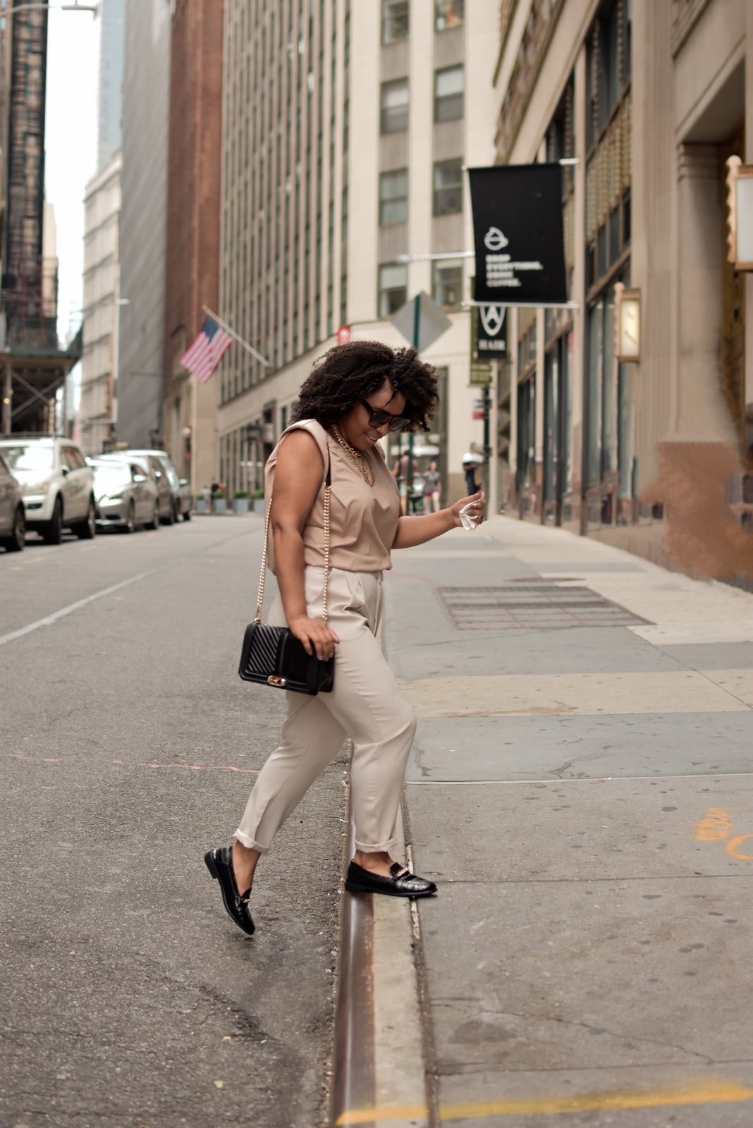 Cream tailored trousers with taupe sleeveless top Cream tailored trousers with taupe sleeveless top — Church Outfits