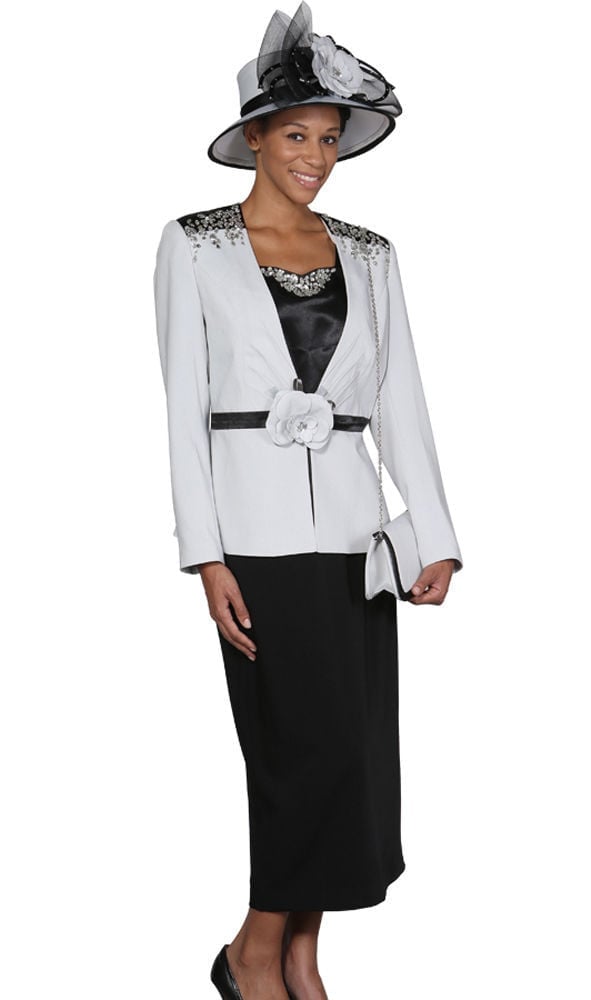 White blazer with embellished shoulders over black outfit White blazer with embellished shoulders over black outfit — Church Outfits Black Women