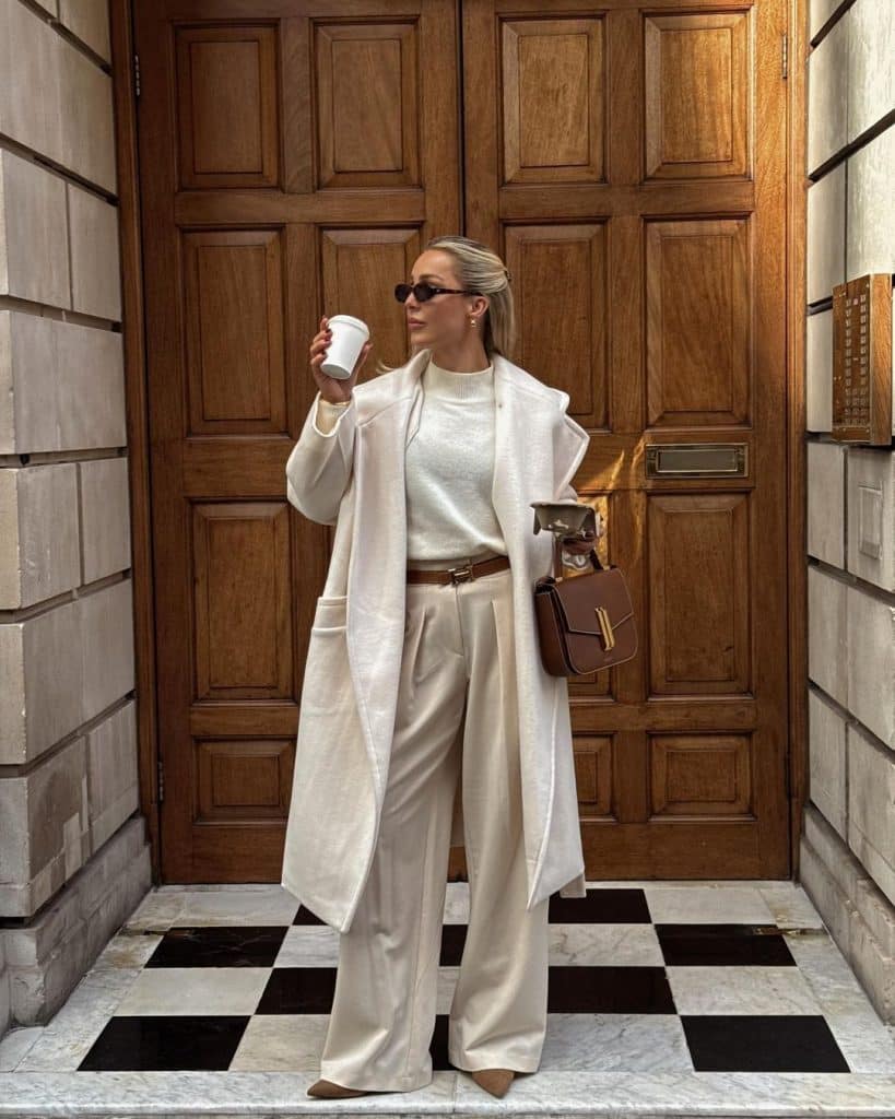 Cream wide leg trousers with matching knit and coat Cream wide leg trousers with matching knit and coat — Classy Outfits