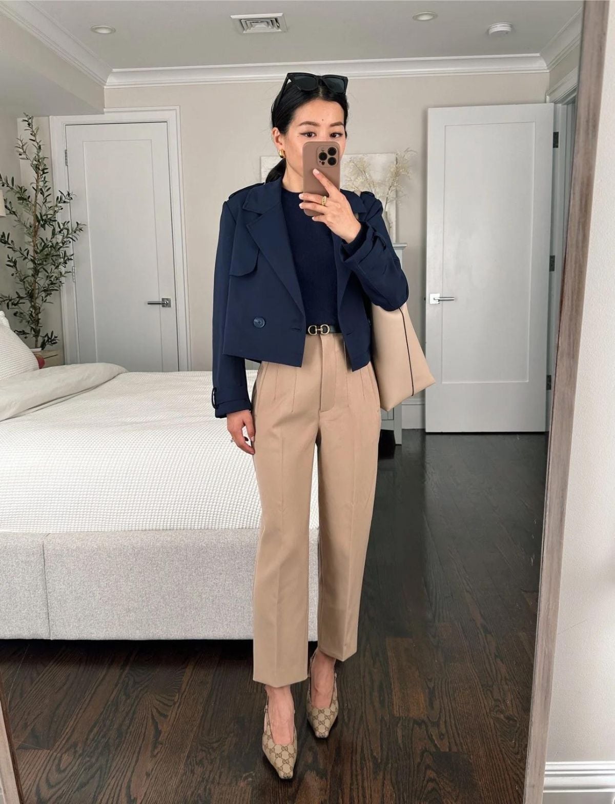 Navy cropped jacket with beige straight leg trousers Navy cropped jacket with beige straight leg trousers — Classy Outfits