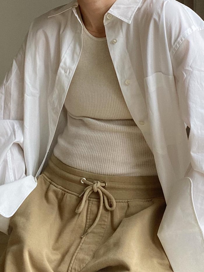 Beige Tank Under White Oversized Shirt with Tan Trousers Beige Tank Under White Oversized Shirt with Tan Trousers — Clean Girl Outfits