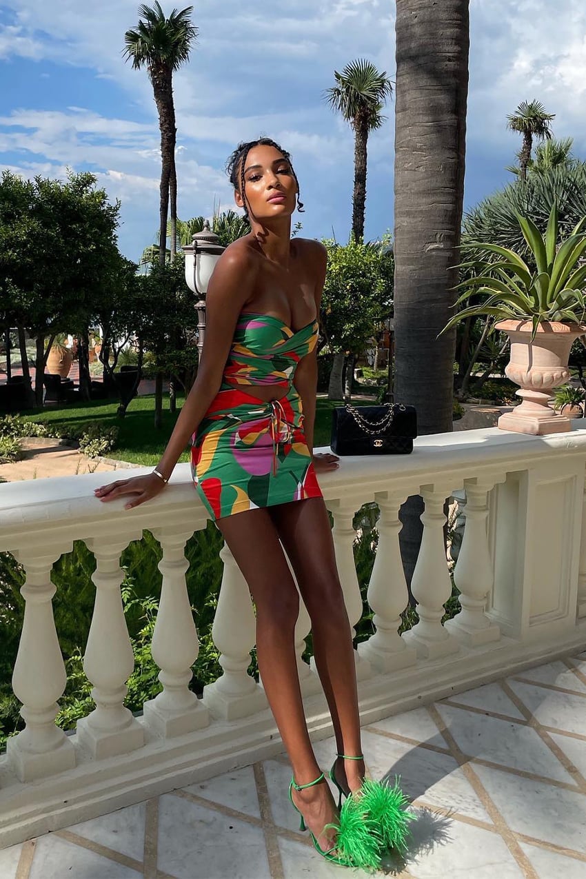 Strapless bodycon mini dress with abstract print Strapless bodycon mini dress with abstract print — Club Outfits