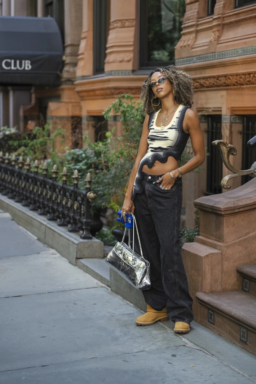 Asymmetrical Sleeveless Top with Baggy Gray Jeans Asymmetrical Sleeveless Top with Baggy Gray Jeans — Club Outfits Black Women