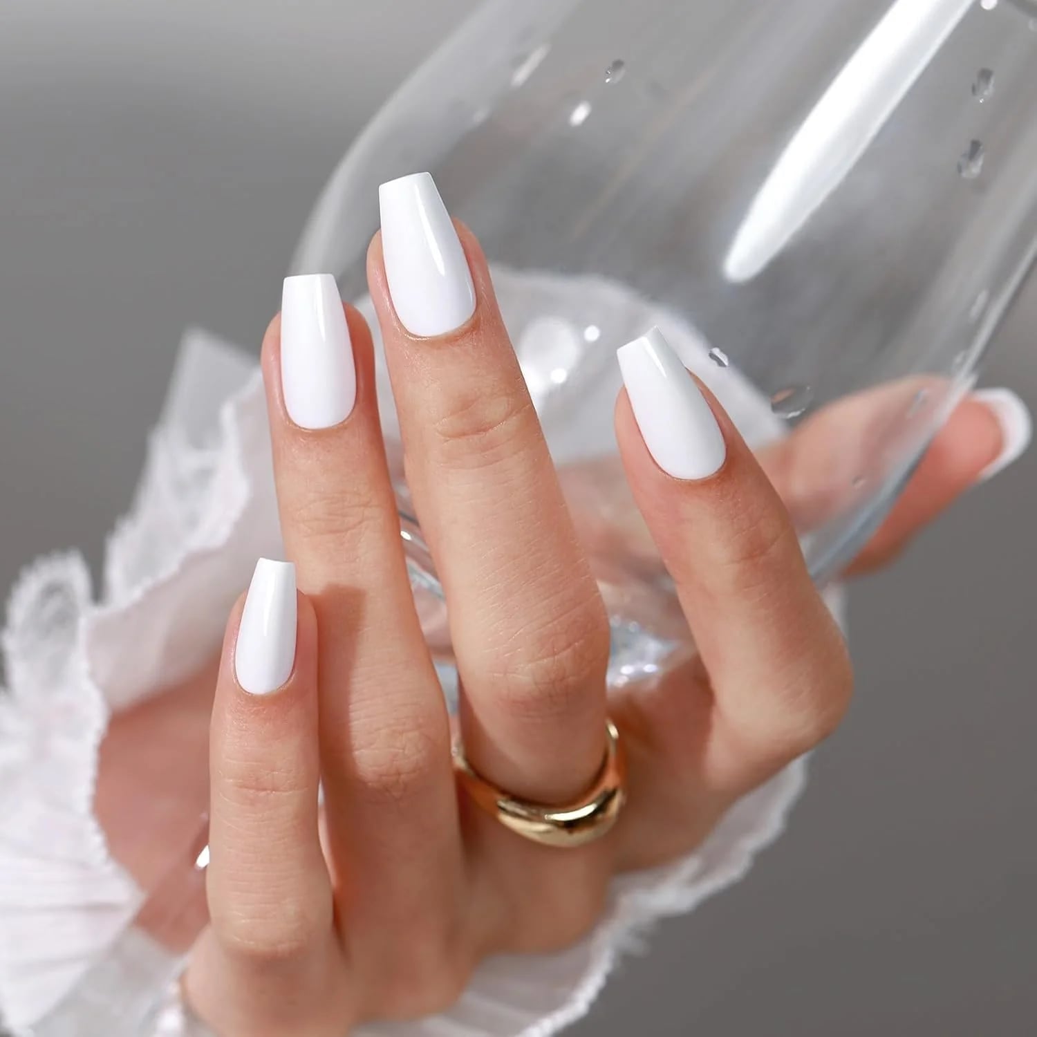 Medium Coffin Solid Glossy White Medium Coffin Solid Glossy White — Coffin Nails
