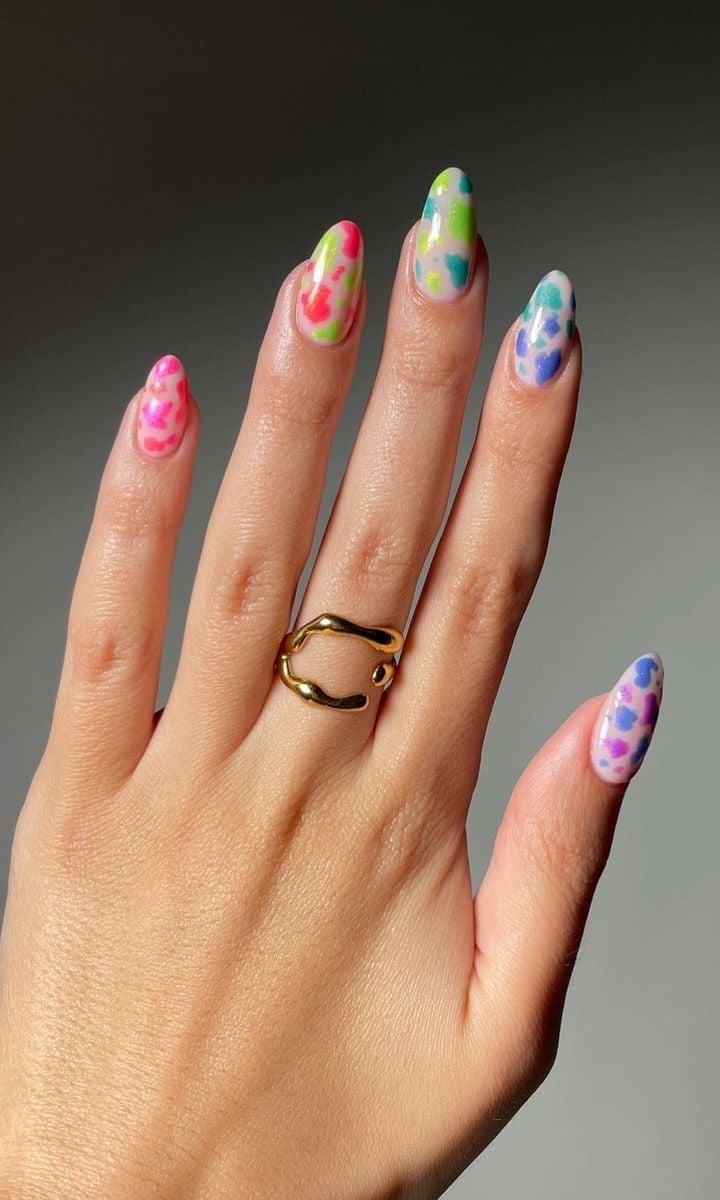 Neon Abstract Blobs Neon Abstract Blobs — Colorful Nails