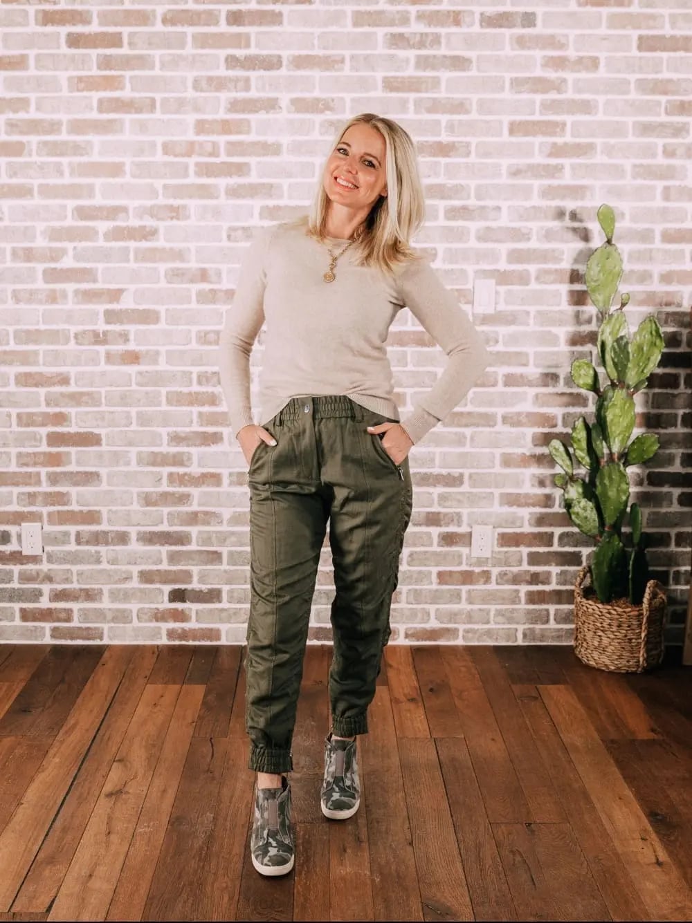 Cargo pants offer practical style Cargo pants offer practical style — Comfy Outfits