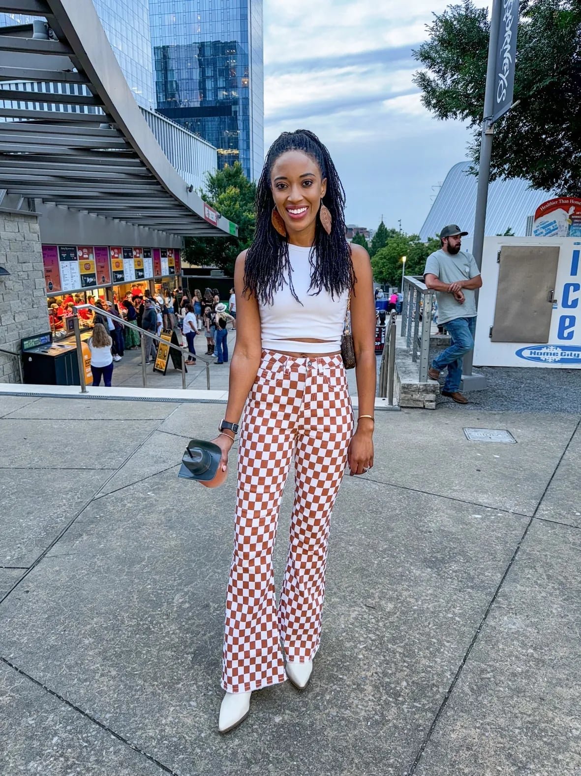Crop Top With Checkered Flare Pants For Concert Style Crop Top With Checkered Flare Pants For Concert Style — Concert Outfits Black Women